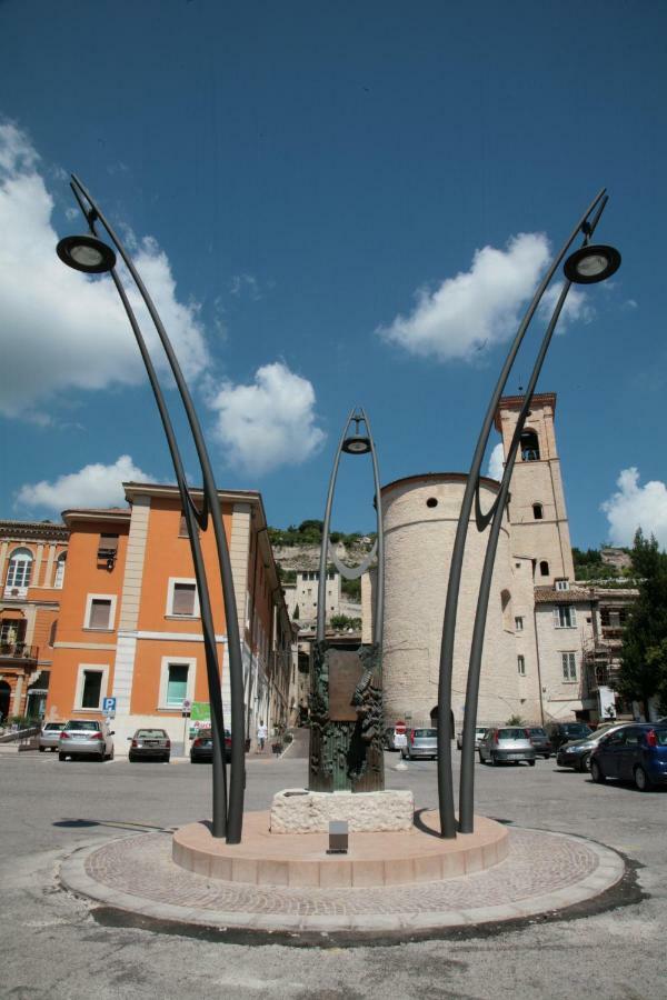Il Cavallino Фоссомброне Экстерьер фото